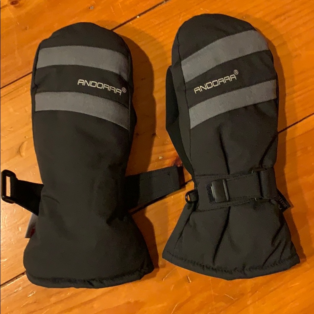 Andorra Touchscreen Mittens - Grey & Black (S/M)
